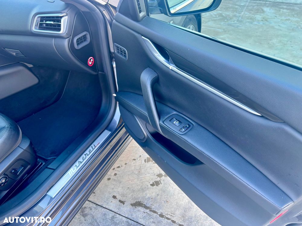 Maserati Ghibli Diesel GranSport - 12