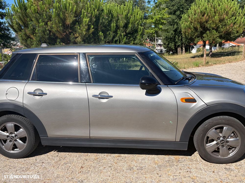 MINI 5 Portas One D - 16