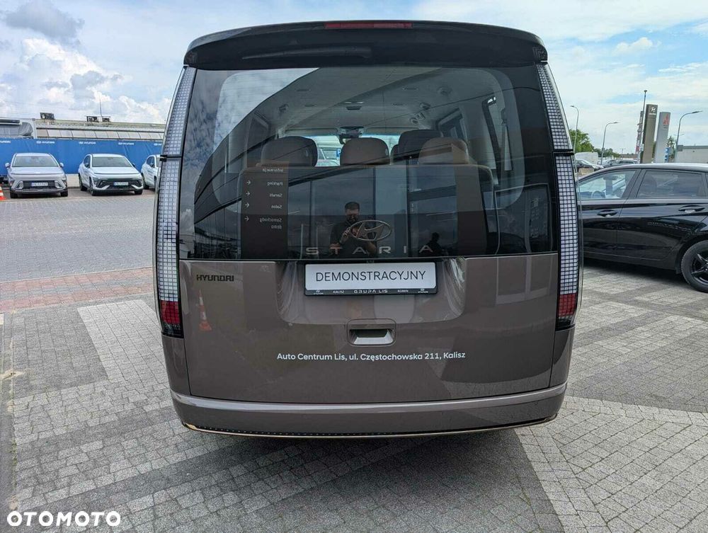 Hyundai Staria - 8