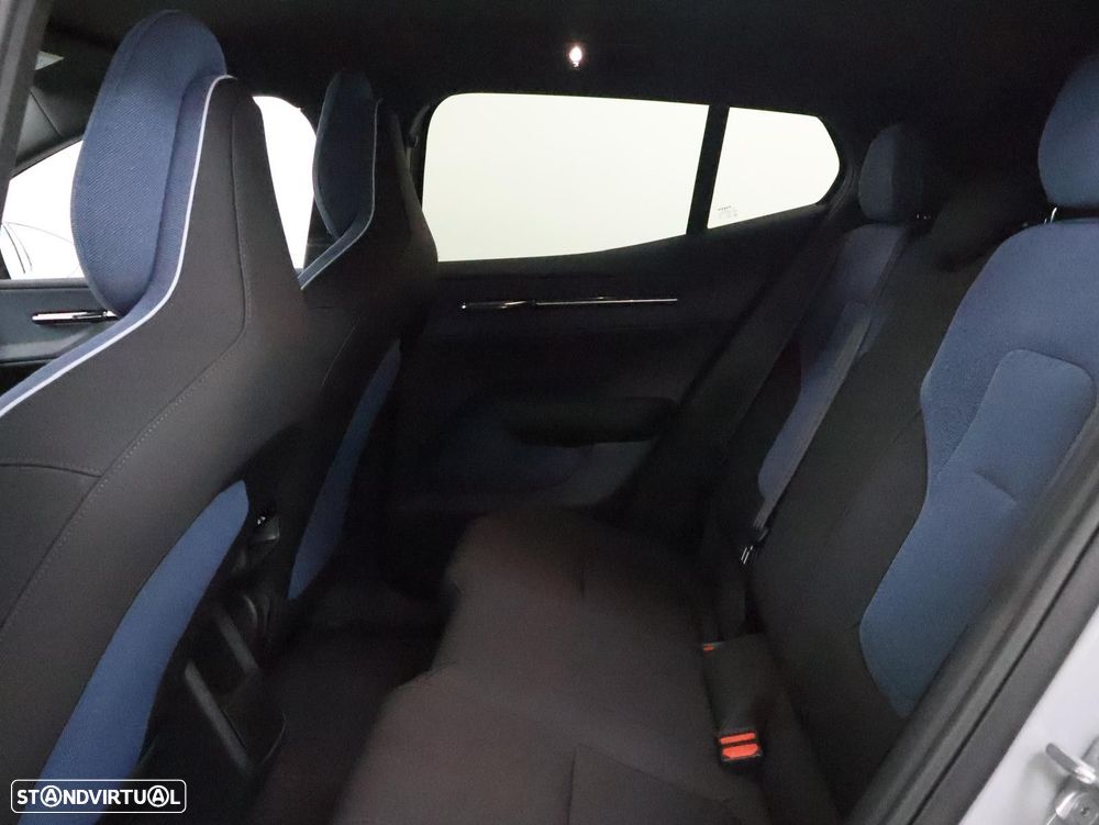 Volvo EX30 69 kWh Single Motor Extended Range Plus - 5