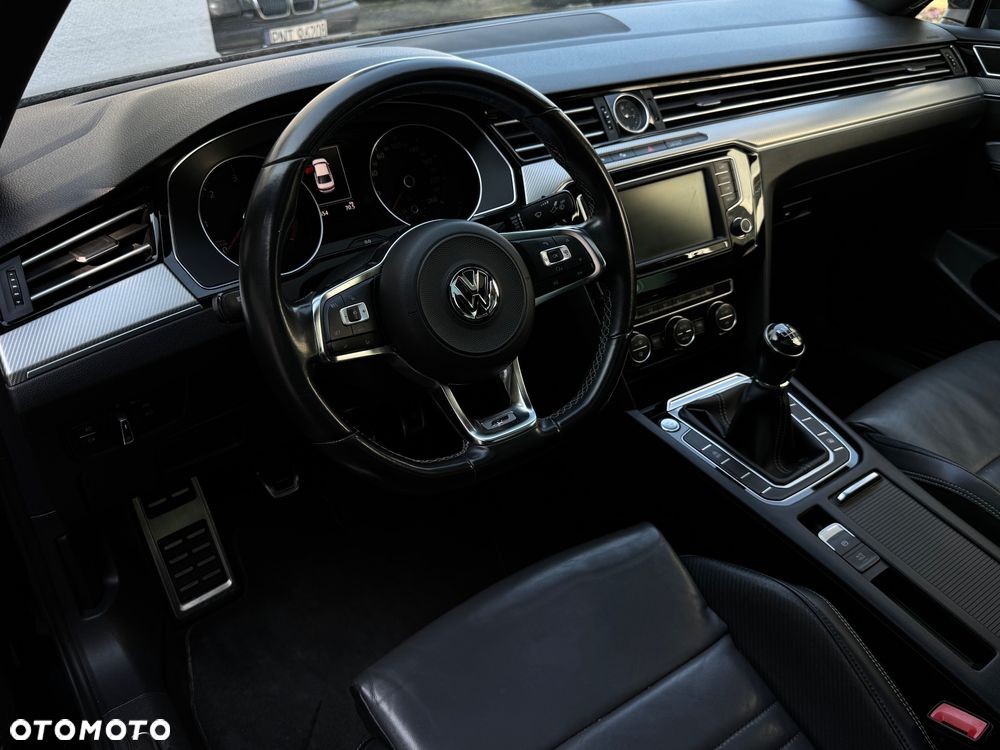 Volkswagen Passat 2.0 TDI (BlueMotion Technology) Highline - 13