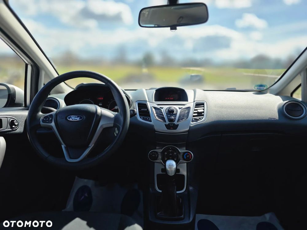 Ford Fiesta 1.25 Trend Edition - 23