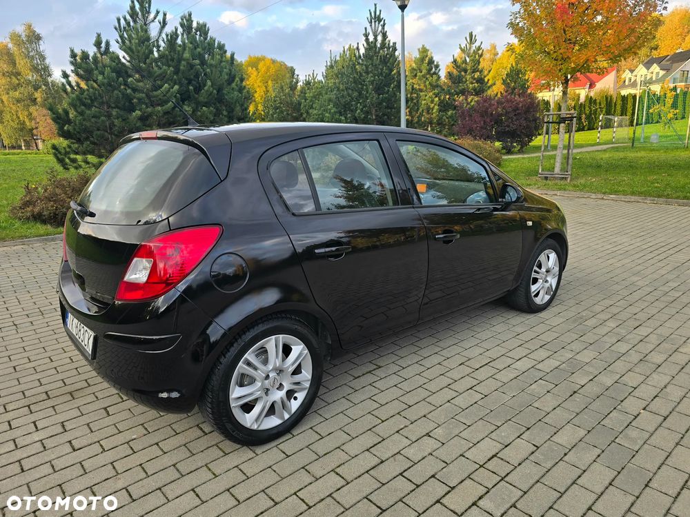 Opel Corsa 1.4 16V Cosmo - 4