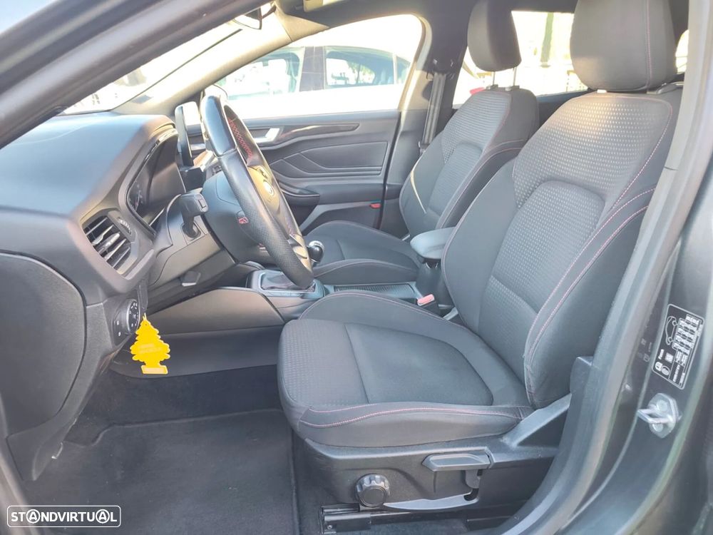 Ford Focus SW 1.0 EcoBoost MHEV ST-Line Design SIP - 11