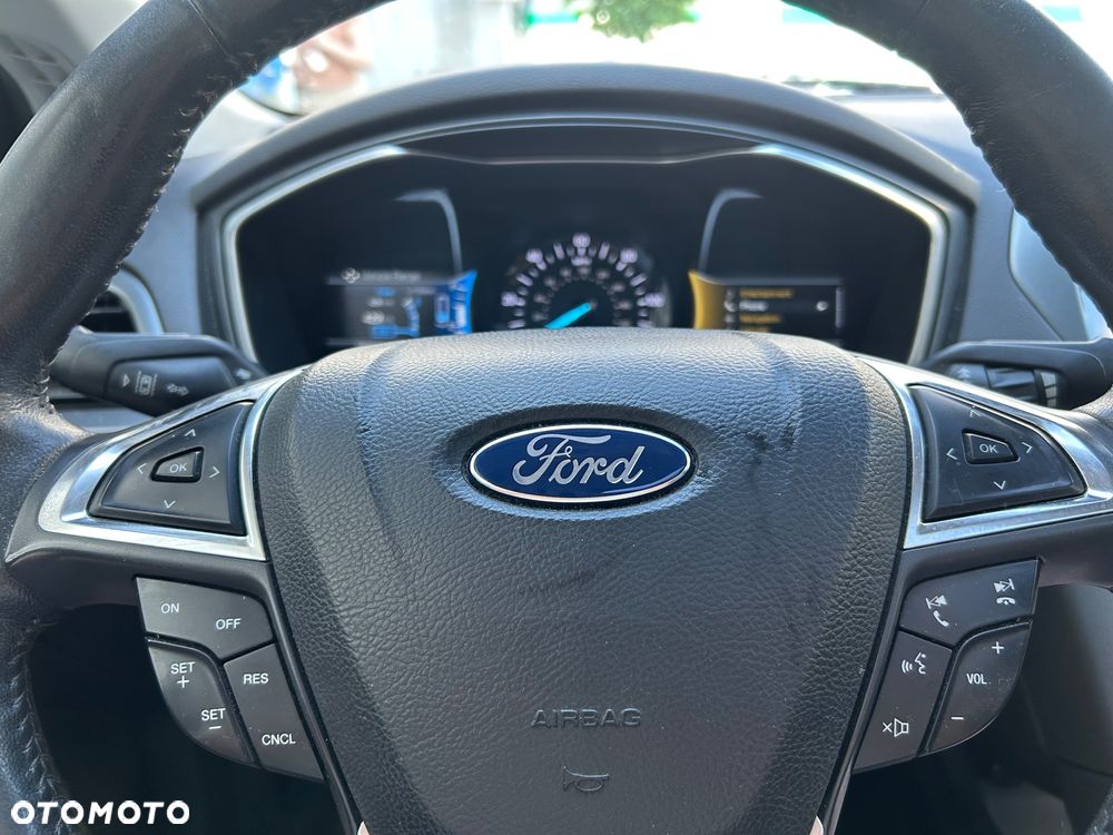 Ford Mondeo 2.0 Hybrid Titanium - 32