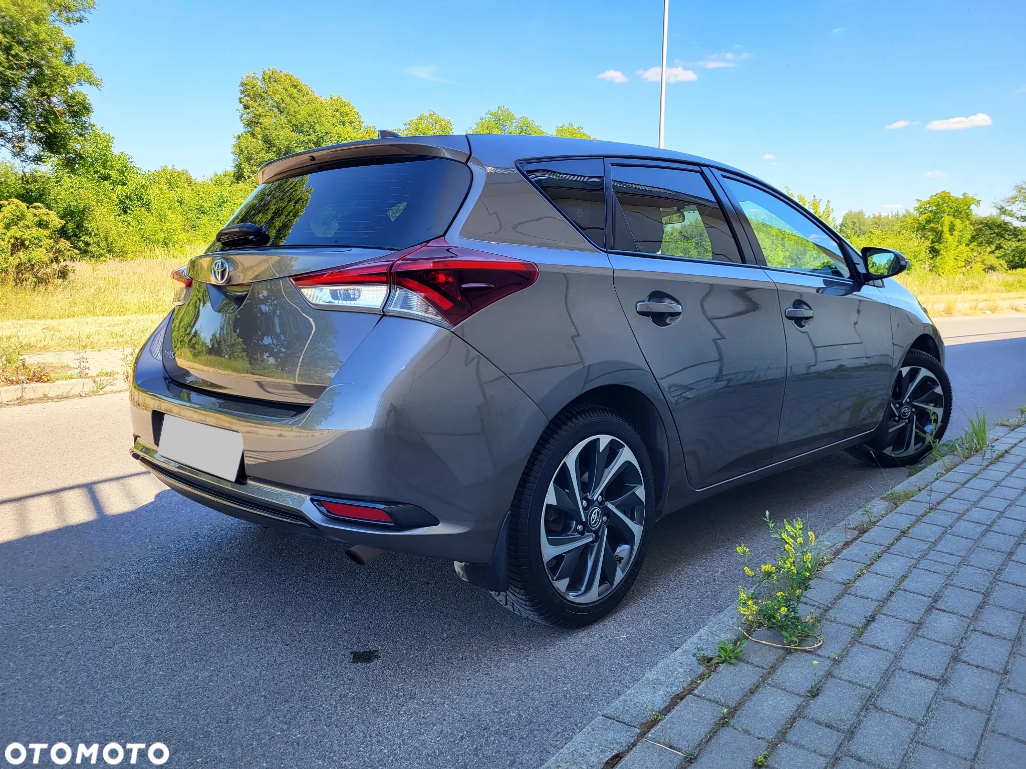 Toyota Auris - 4