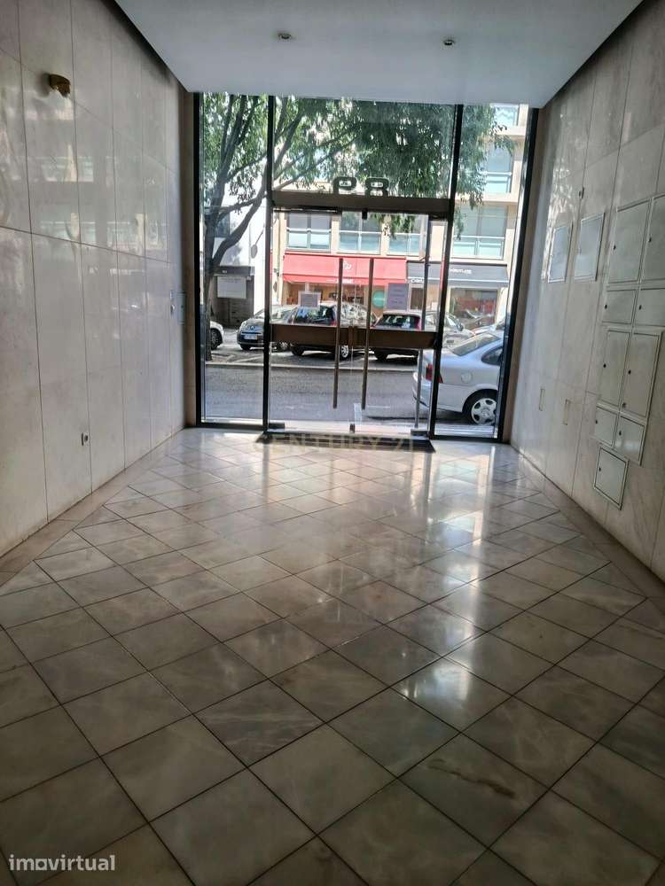 Apartamento com duas suites; estacionamento e arrecadação nas Avenidas - Grande imagem: 2/39