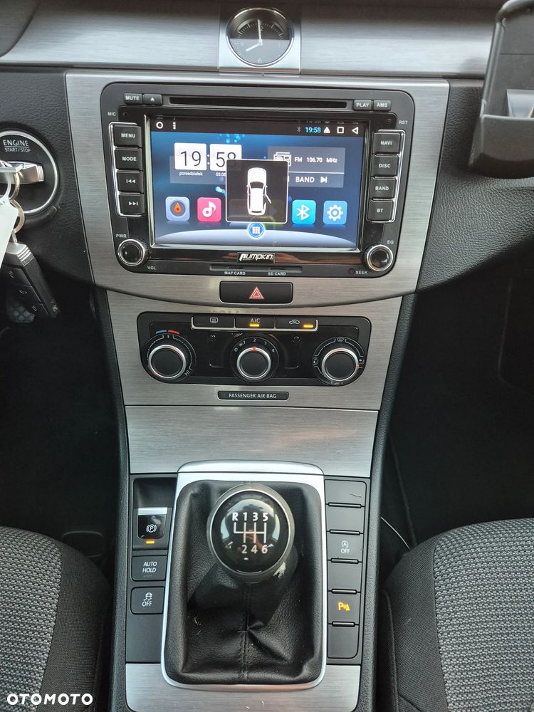 Volkswagen Passat 1.6 TDI Comfortline - 20