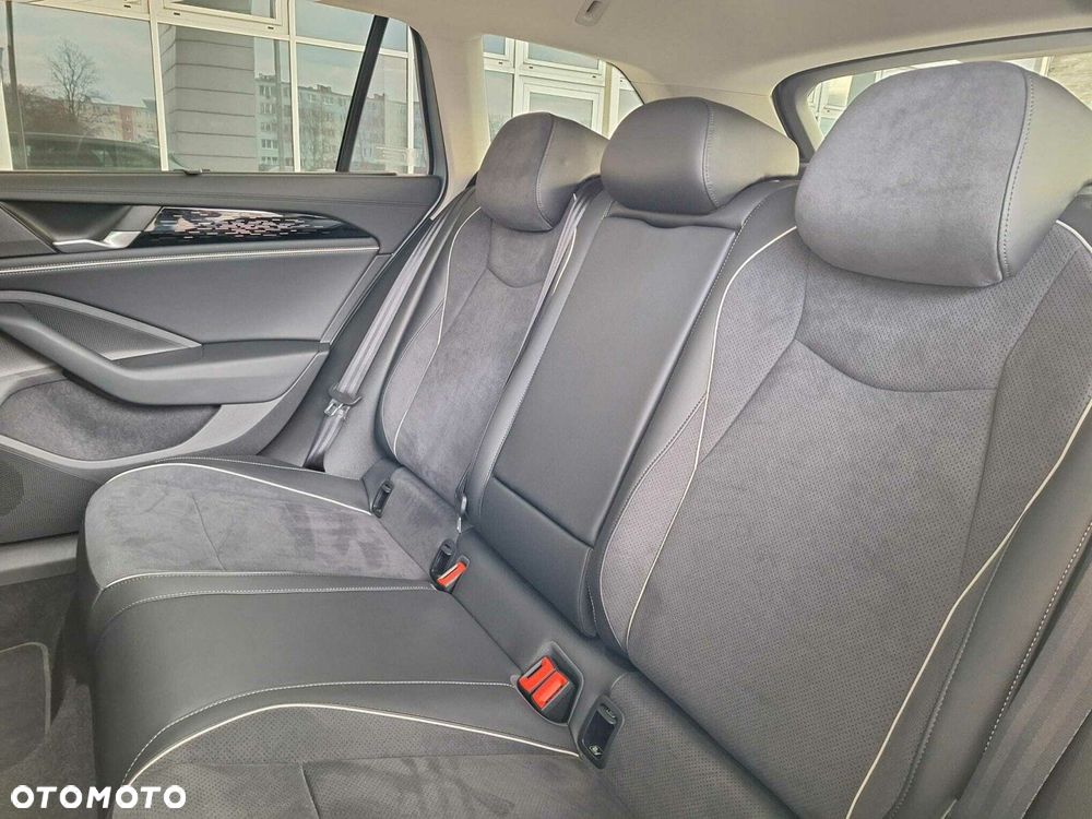 Volkswagen Passat - 28