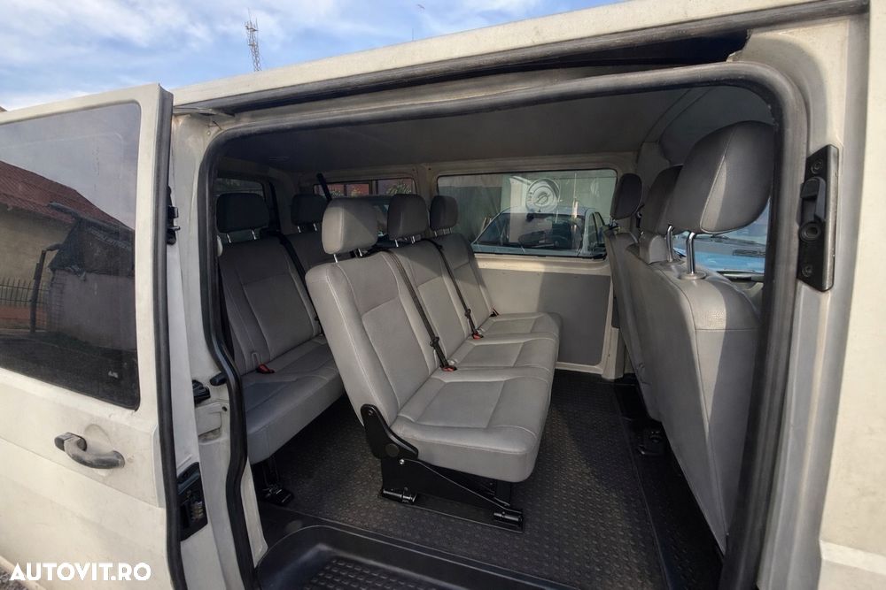 Volkswagen Caravelle - 5