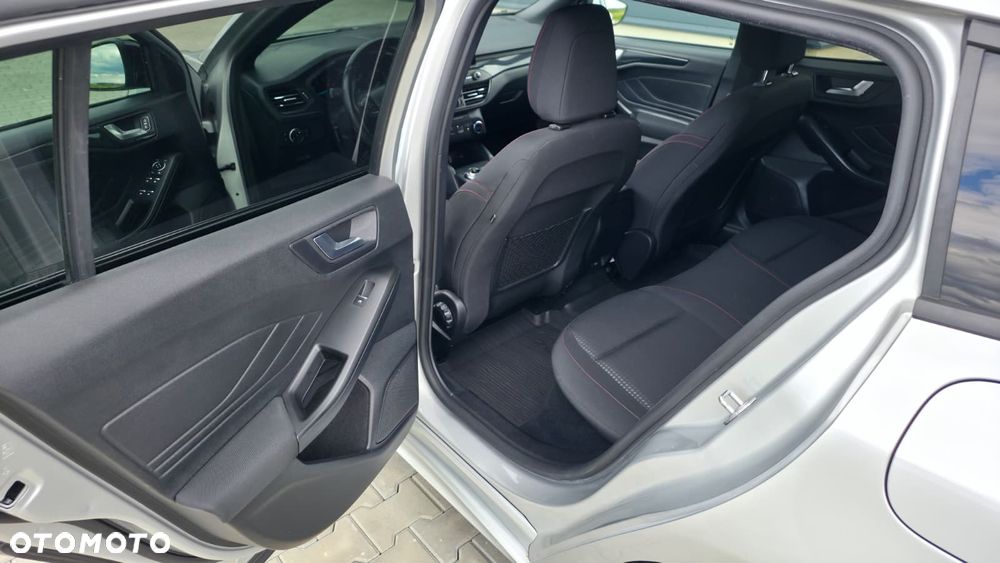 Ford Focus 1.0 EcoBoost ST-Line ASS PowerShift - 24
