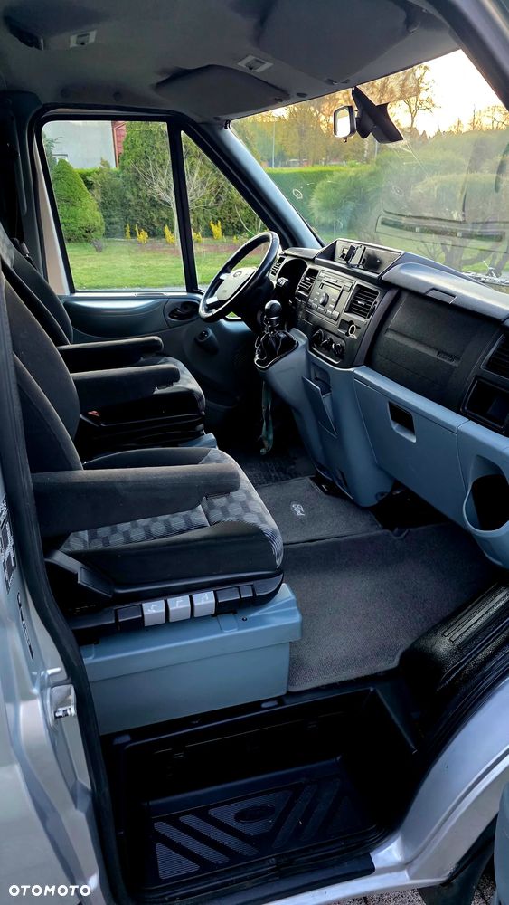 Ford Transit - 9