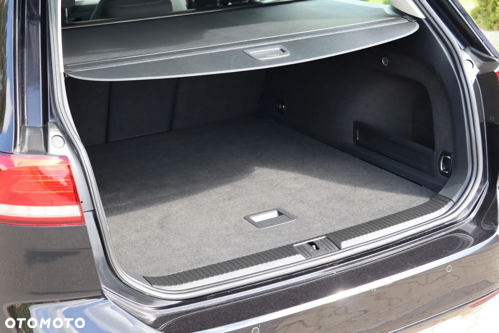 Volkswagen Passat Variant ver-variant-2-0-tdi-scr-dsg-comfortline - 27