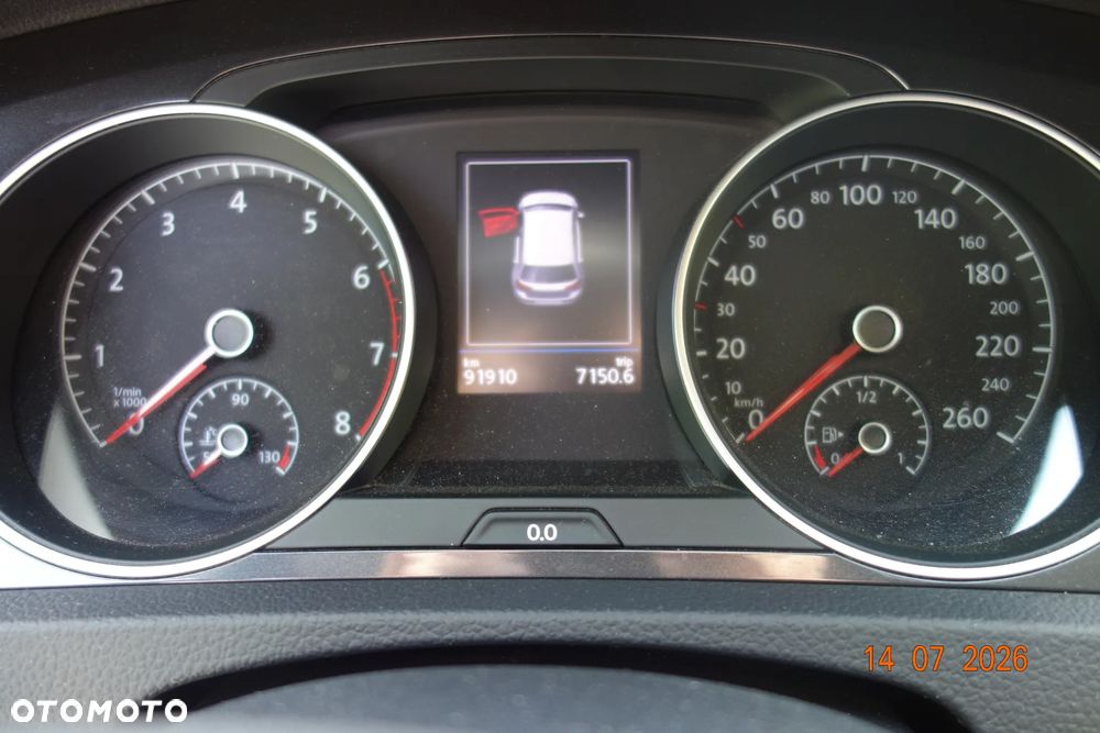 Volkswagen Golf 1.4 TSI BMT Comfortline - 23