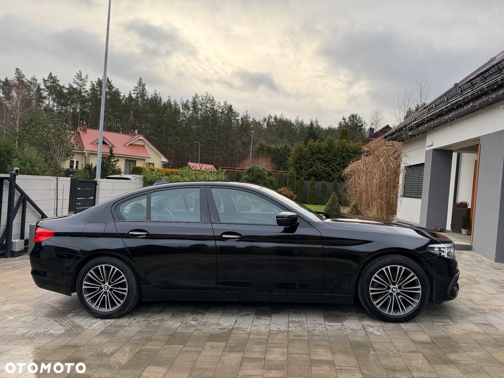 BMW Seria 5 520d xDrive Sport Line - 4
