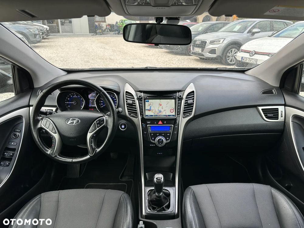 Hyundai i30 1.6 GDI Premium - 22