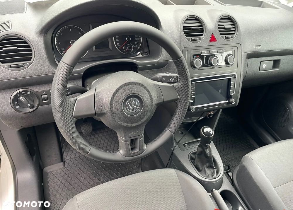 Volkswagen Caddy Maxi - 8