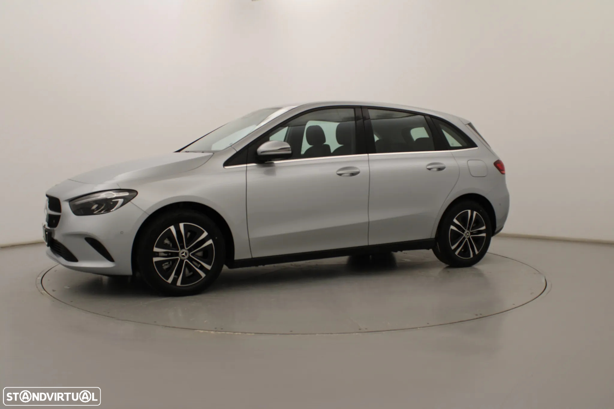 Mercedes-Benz B 250 e - 13
