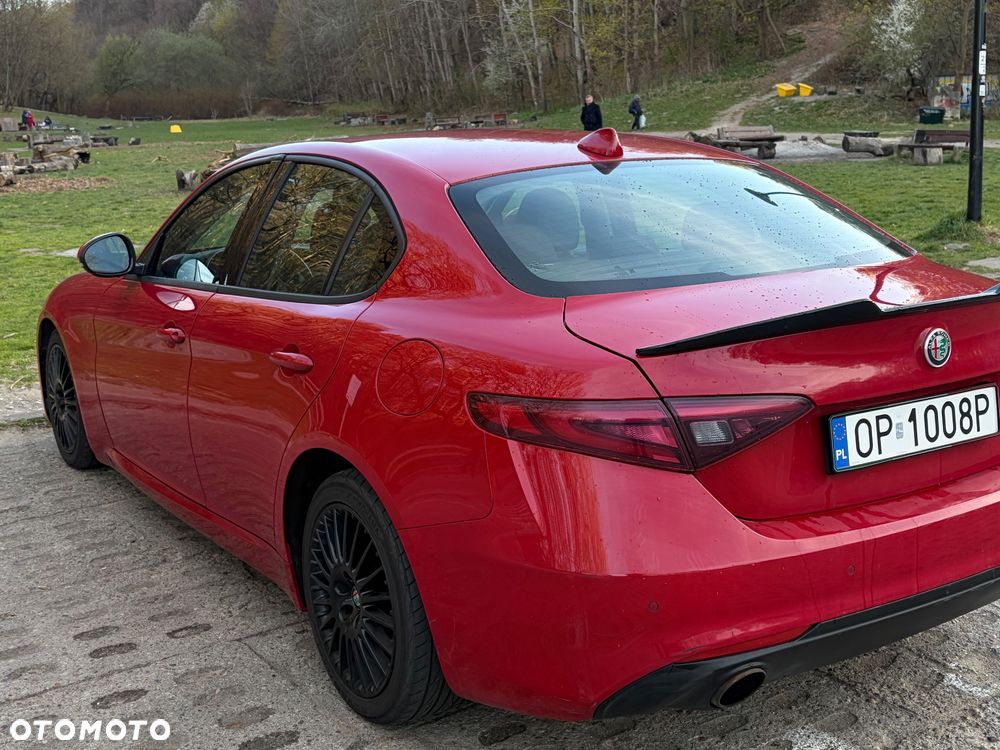Alfa Romeo Giulia - 8