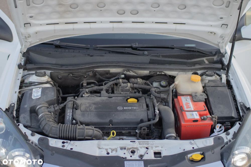 Opel Astra 1.6 T Sport - 12
