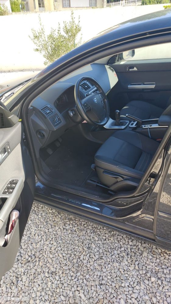 Volvo S40 1.8 Nível 3 - 8