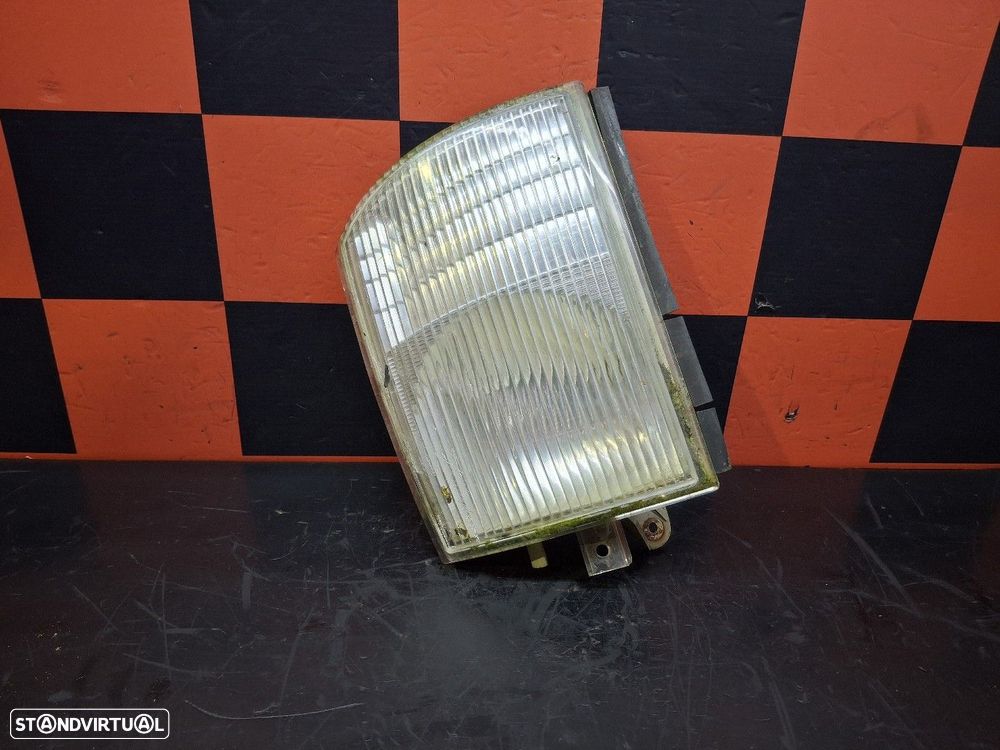 Farolim Mínimo Esq. Mitsubishi Canter Camião De Plataforma/Chassis (Fb - 1