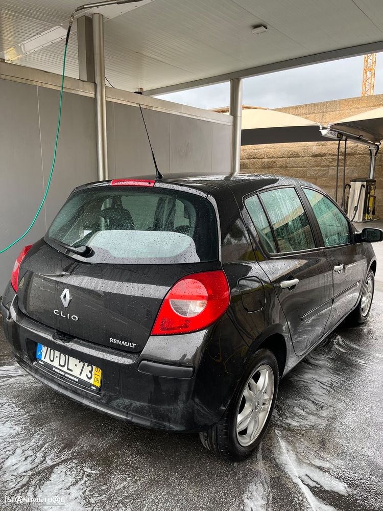 Renault Clio 1.2 16V Dynamique - 3