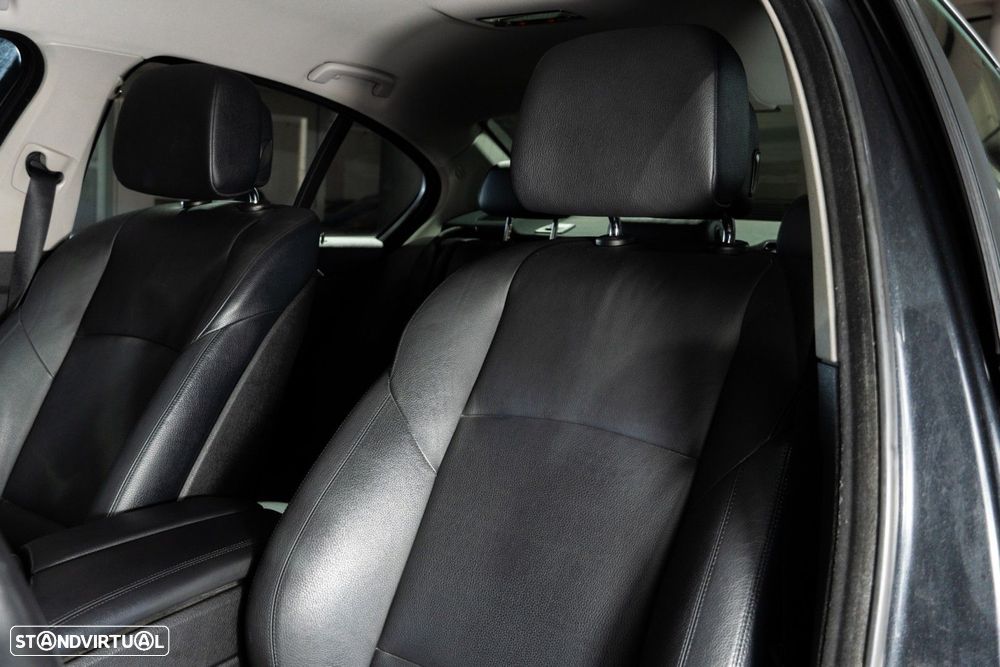 BMW 520 d Line Luxury Auto - 9