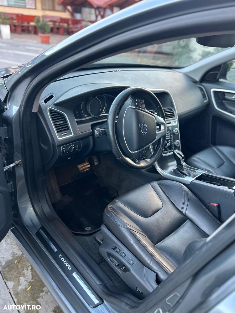 Volvo XC 60 - 4