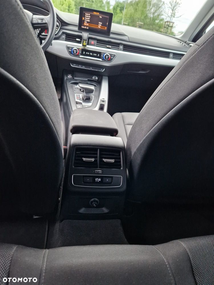 Audi A4 Avant 2.0 TDI S tronic - 14