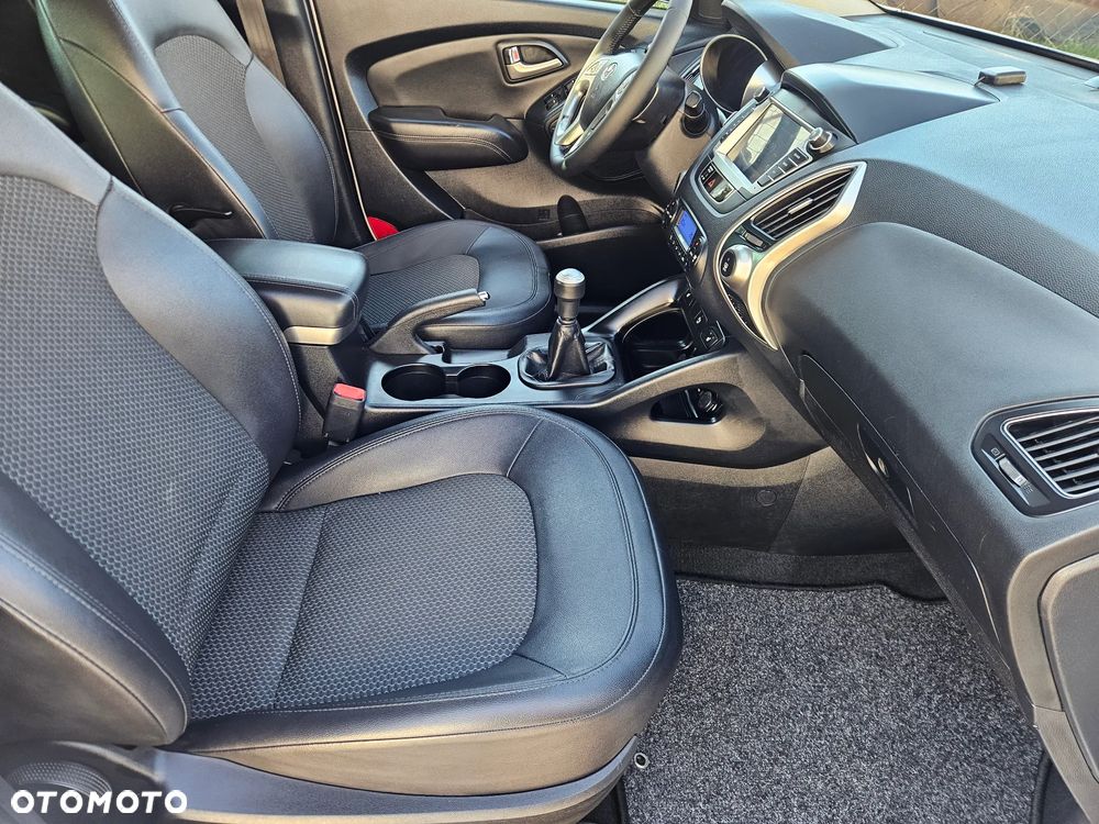 Hyundai ix35 2.0 2WD Style - 17