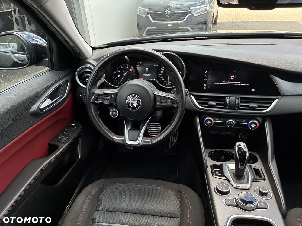 Alfa Romeo Giulia 2.0 Turbo - 14