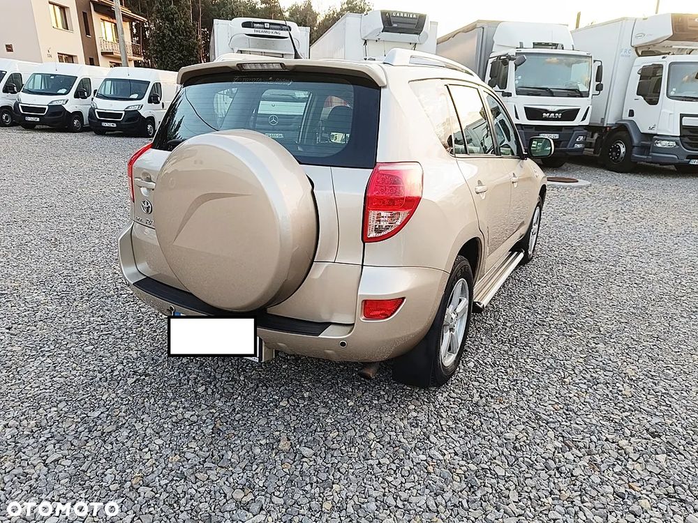 Toyota RAV4 2.2 D-4D Sol - 6