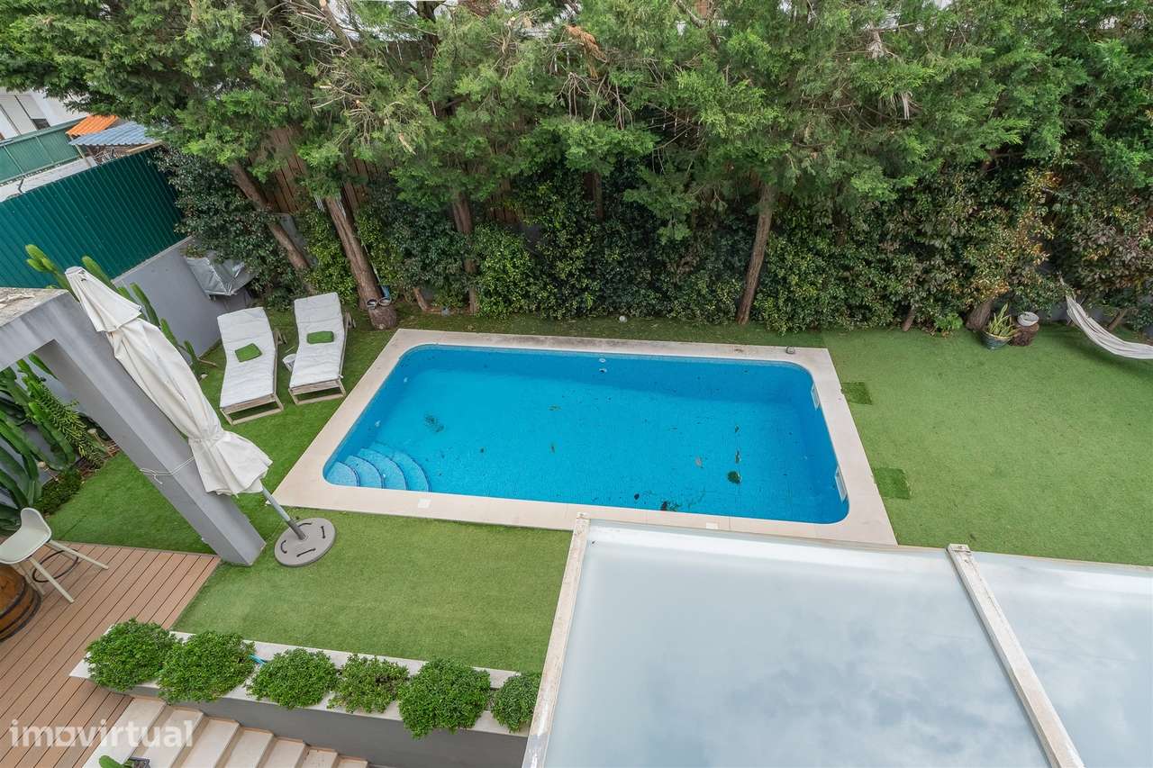 Moradia T4 isolada com piscina aquecida em Alcabideche - Grande imagem: 2/54
