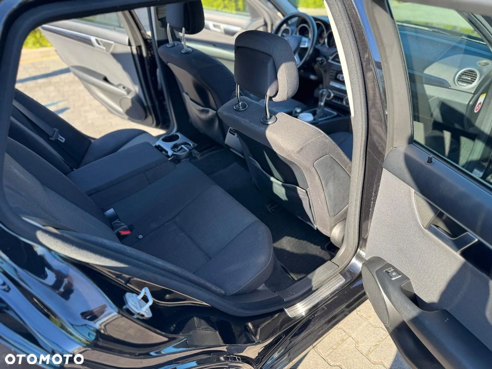 Mercedes-Benz Klasa C 200 CDI DPF BlueEFFICIENCY - 19