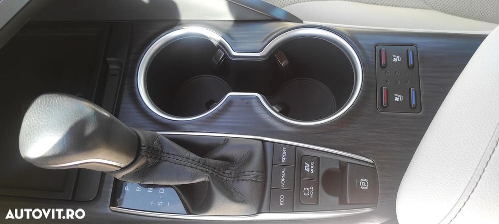 Toyota Camry 2.5 Exclusive - 21