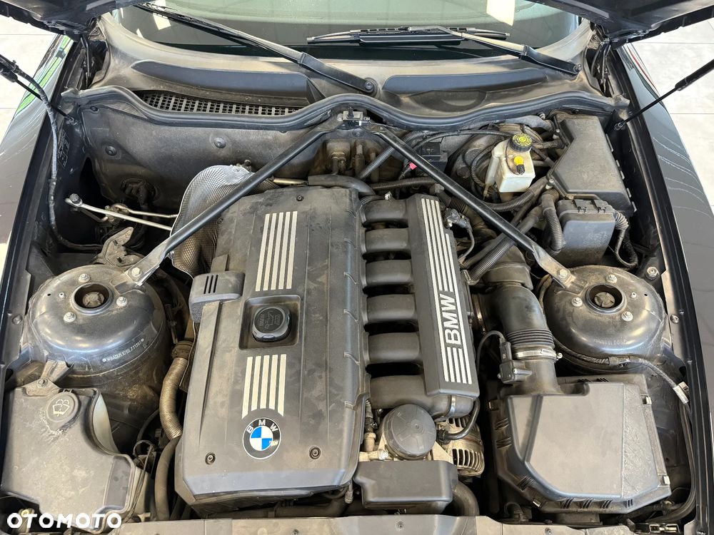 BMW Z4 3.0si - 18