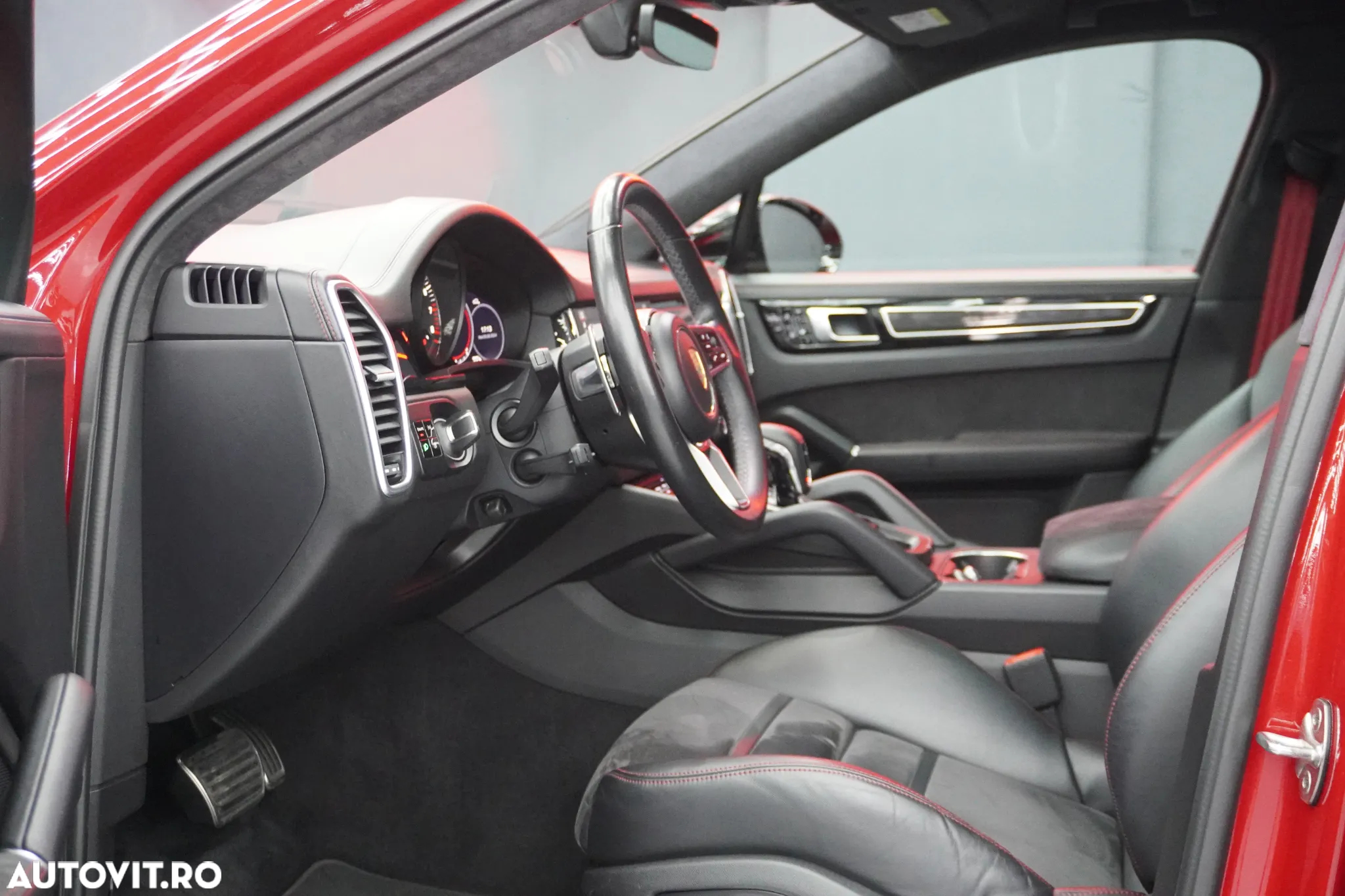 Porsche Cayenne Coupe GTS Tiptronic S - 13