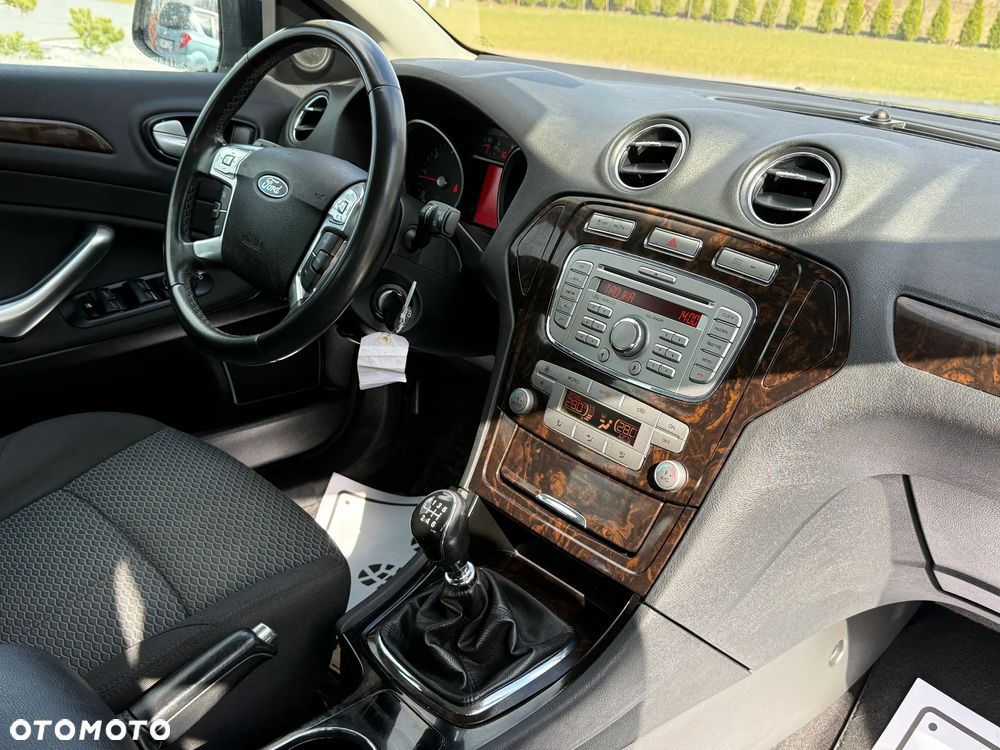 Ford Mondeo 2.0 TDCi Champions Edition - 6