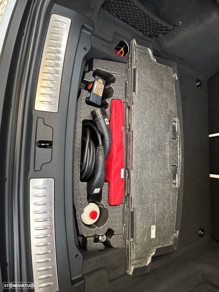 Land Rover Range Rover Velar 2.0 P400e AWD S - 35