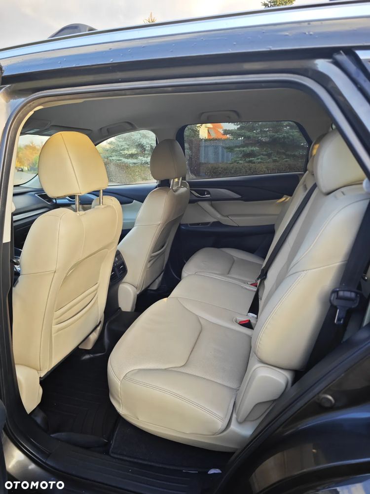Mazda CX-9 - 10