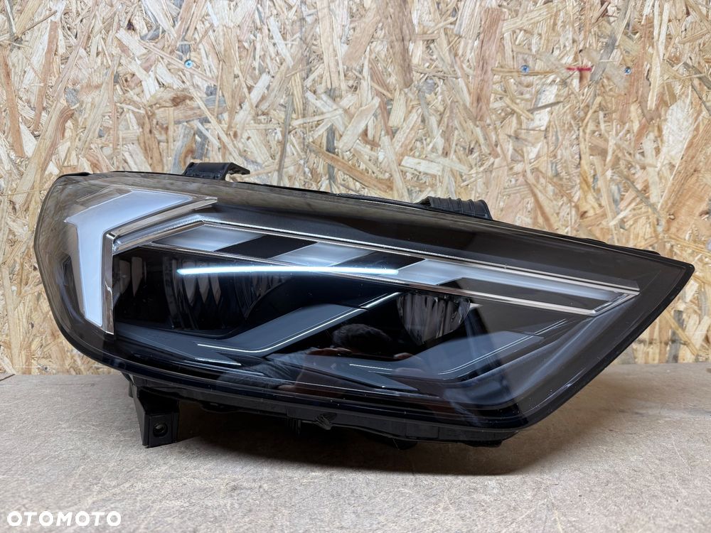 LAMPA PRAWA FULL LED AUDI A1 II 82A 82A941034D - 1