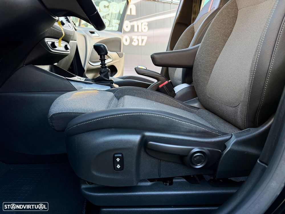 Opel Crossland 1.2 T Elegance - 31