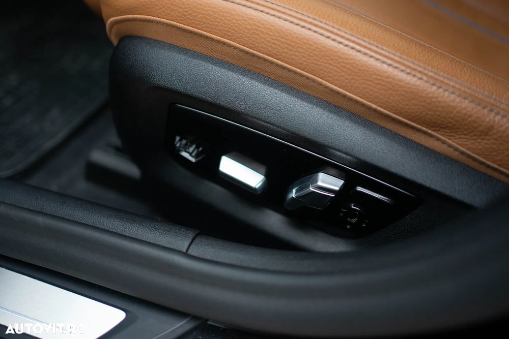 BMW Seria 5 530e Aut. Luxury Line - 13