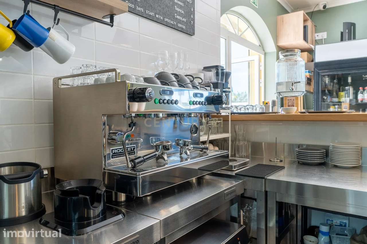 Café-Padaria Artesanal — Imóvel + Negócio Operacional | Chave na Mão |