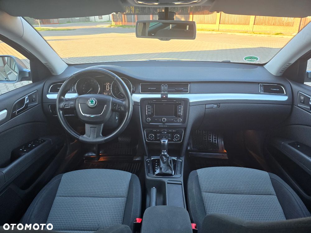 Skoda Superb 2.0 TDI Elegance DSG - 20