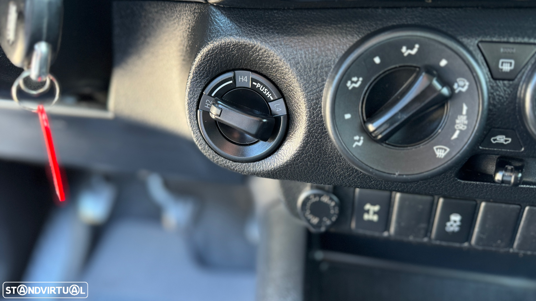 Toyota Hilux 2.4 D-4D 4X4 cabine extra - 6
