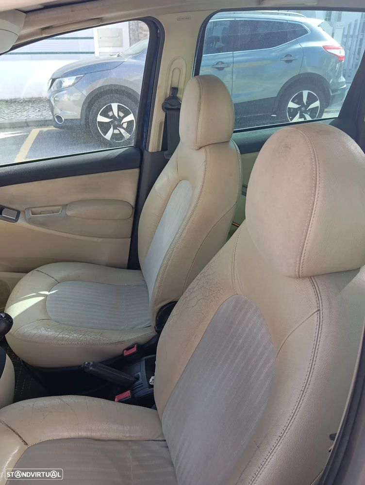 Lancia Musa 1.3 16V M-jet Oro - 4