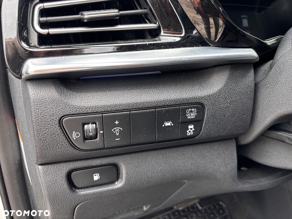 Kia Niro 1.6 GDI HEV 2WD OPF Edition 7 - 15