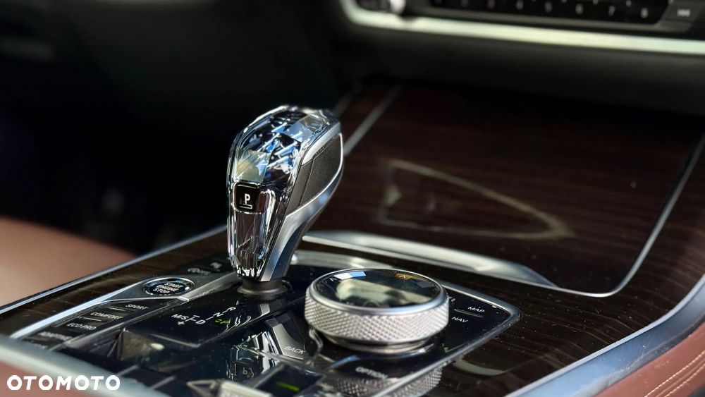 BMW X5 xDrive40i - 25